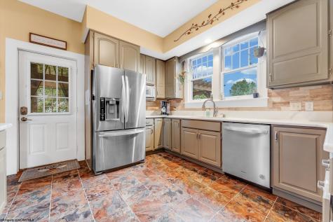 323 Demain Avenue Morgantown WV 26501