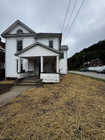 519 Center Avenue Weston WV 26452