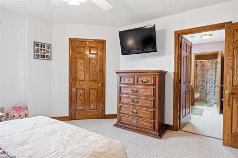 99 Jo Glen Drive Morgantown WV 26508