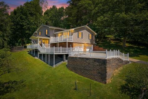 83 Maple Lake Court Bridgeport WV 26330