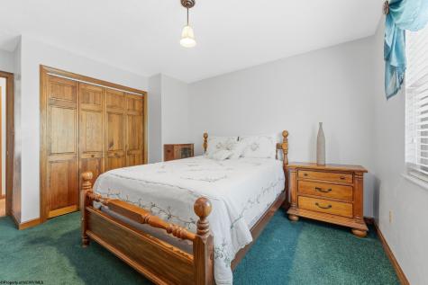 83 Maple Lake Court Bridgeport WV 26330