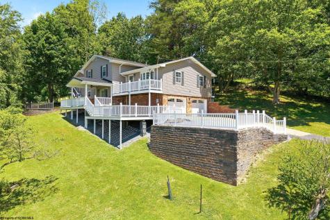 83 Maple Lake Court Bridgeport WV 26330