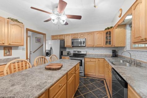 83 Maple Lake Court Bridgeport WV 26330