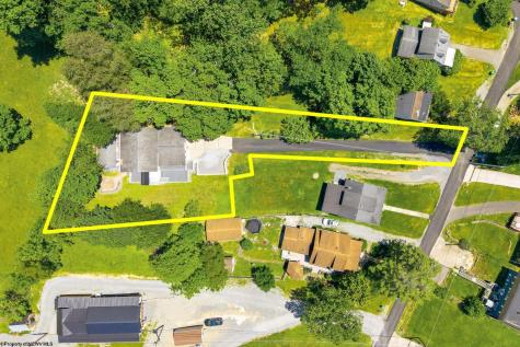 83 Maple Lake Court Bridgeport WV 26330
