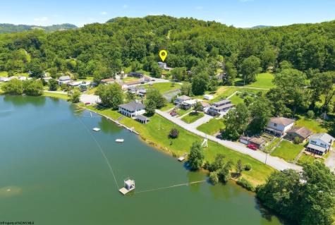 83 Maple Lake Court Bridgeport WV 26330