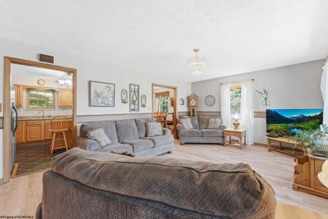 83 Maple Lake Court Bridgeport WV 26330