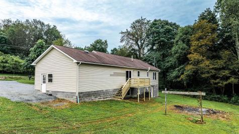 293 Lutheran Church Road Albright WV 26519