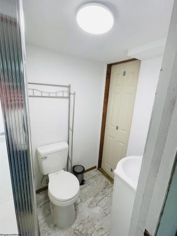 412 Merrill Avenue Rivesville WV 26588