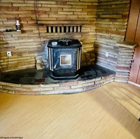 412 Merrill Avenue Rivesville WV 26588