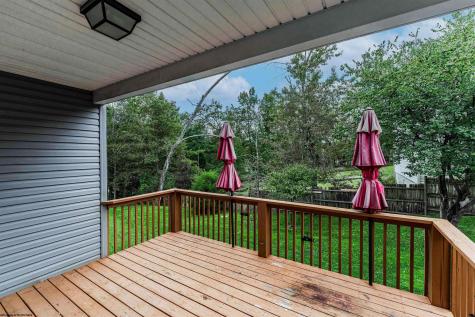 17 Banner Place Morgantown WV 26508