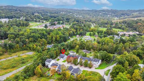 17 Banner Place Morgantown WV 26508