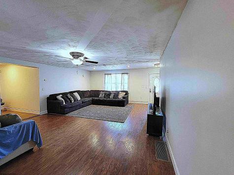 1643 Simmons Lane Fairmont WV 26554