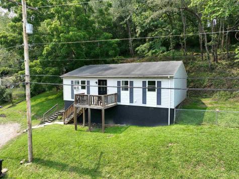 815 Laurel Drive Mannington WV 26582