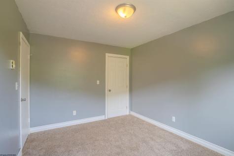 815 Laurel Drive Mannington WV 26582