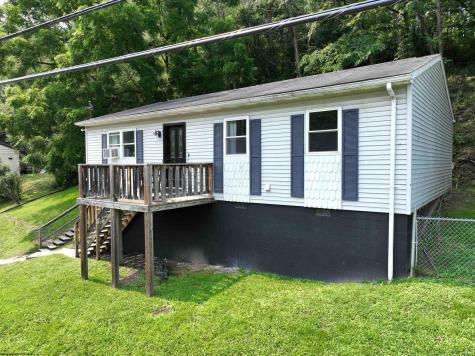 815 Laurel Drive Mannington WV 26582