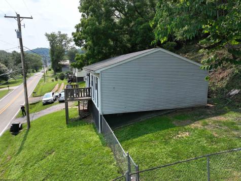 815 Laurel Drive Mannington WV 26582