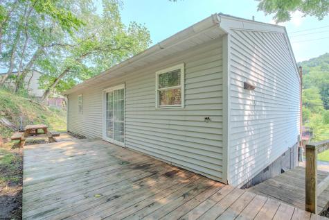 815 Laurel Drive Mannington WV 26582