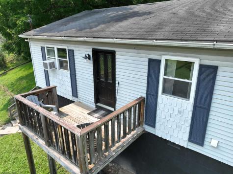 815 Laurel Drive Mannington WV 26582