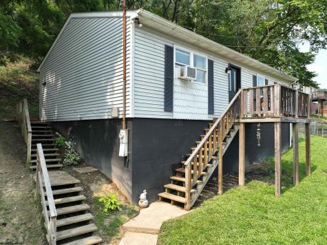 815 Laurel Drive Mannington WV 26582