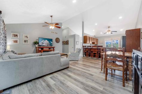 436 December Lane Morgantown WV 26508