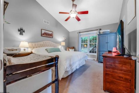 436 December Lane Morgantown WV 26508