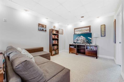 436 December Lane Morgantown WV 26508