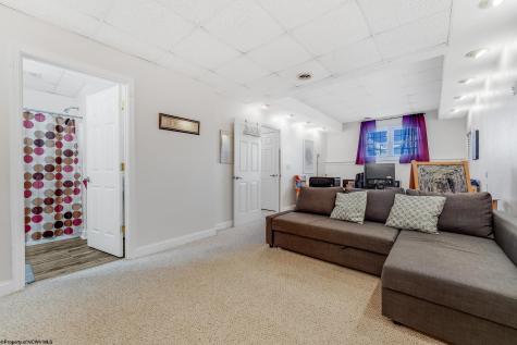 436 December Lane Morgantown WV 26508