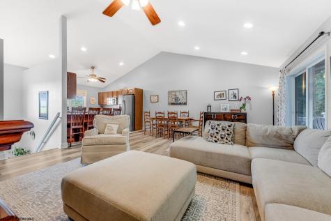 436 December Lane Morgantown WV 26508