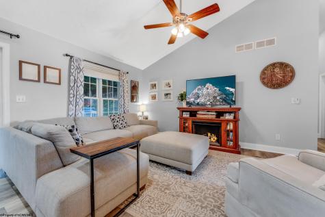 436 December Lane Morgantown WV 26508