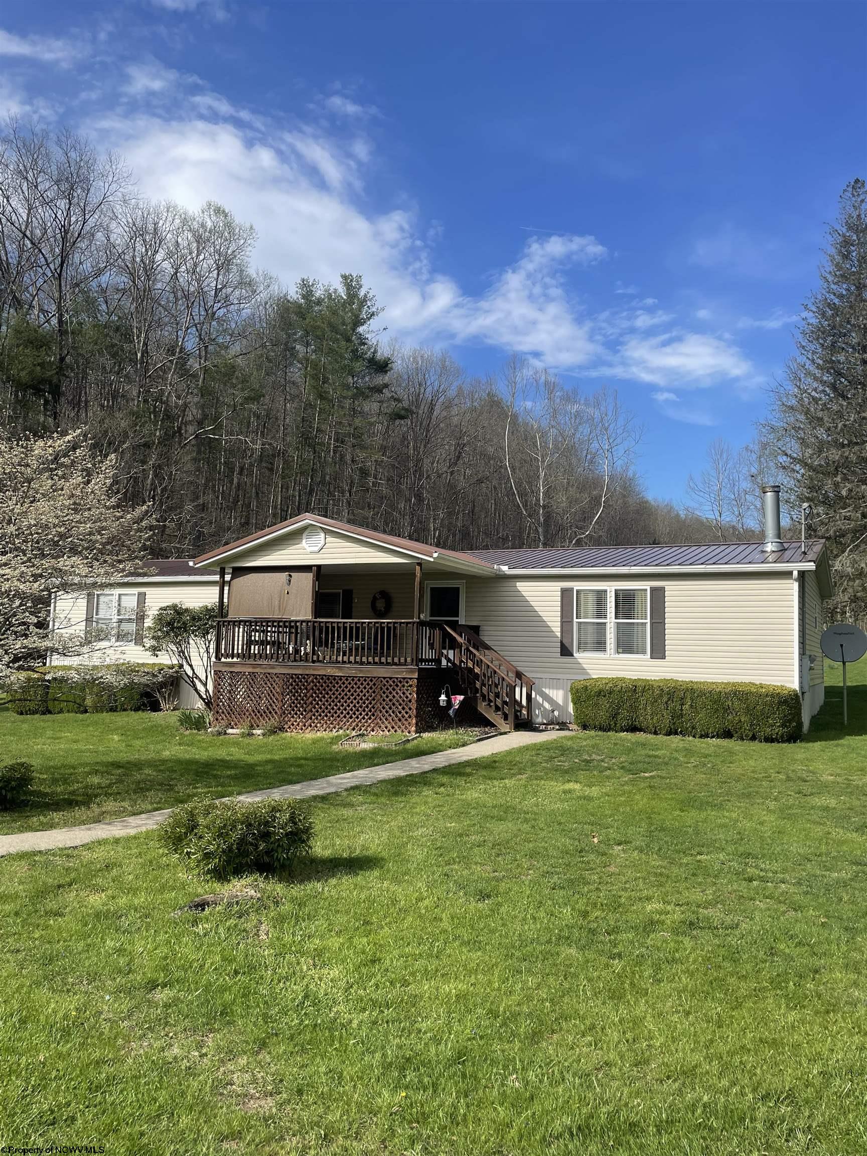 1622 Servia Elmira Road Duck WV 25063