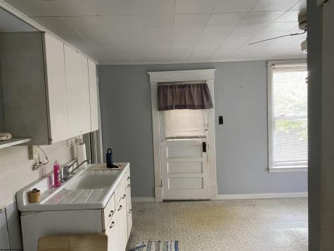 949 Washburn Street Clarksburg WV 26301