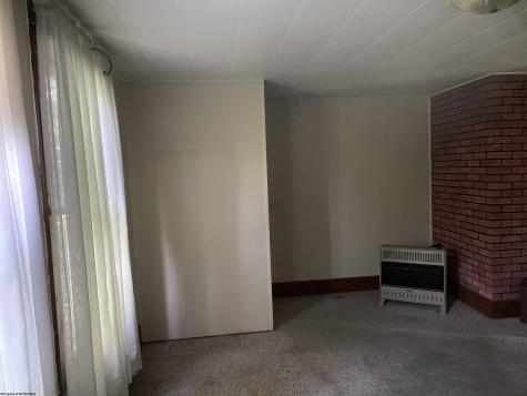 949 Washburn Street Clarksburg WV 26301