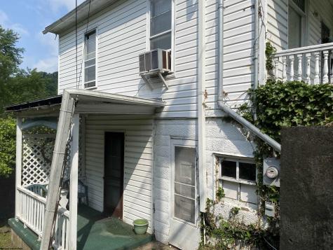 949 Washburn Street Clarksburg WV 26301
