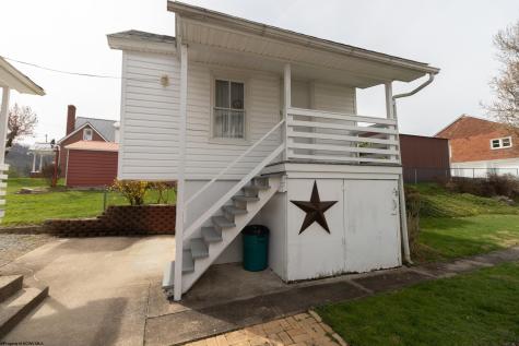 110 Mulberry Avenue Weston WV 26452