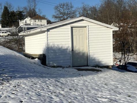 18 Walnut Street Flemington WV 26347