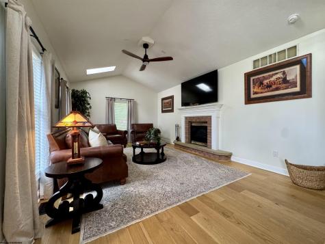 7317 Scottsdale Road Fairmont WV 26554