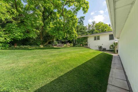 25 Langford Avenue Westover WV 26501
