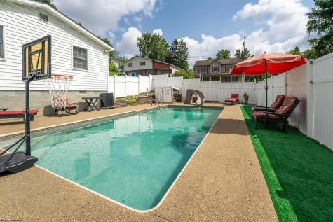 25 Langford Avenue Westover WV 26501