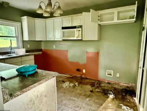 1225 Greenbrier Road Fairmont WV 26554