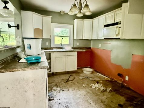 1225 Greenbrier Road Fairmont WV 26554