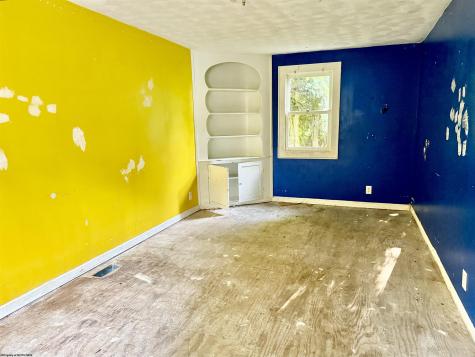 1225 Greenbrier Road Fairmont WV 26554