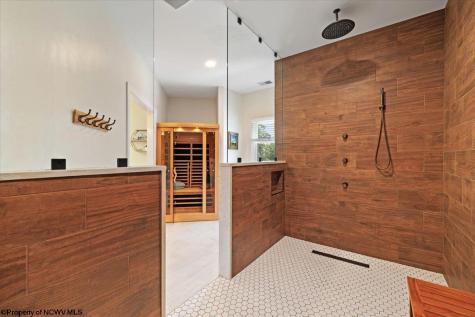 2009 Ices Ferry Drive Morgantown WV 26508