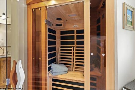 2009 Ices Ferry Drive Morgantown WV 26508