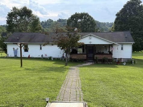 38 Shimier Place Mill Creek WV 26280
