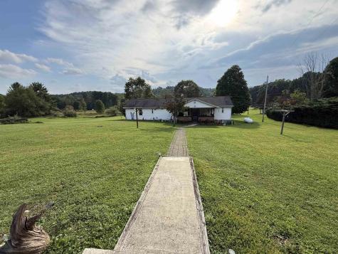 38 Shimier Place Mill Creek WV 26280