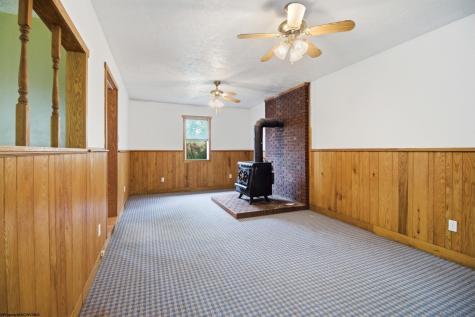 150 Turkey Foot Hill Drive Clarksburg WV 26301