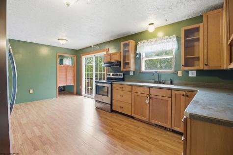 150 Turkey Foot Hill Drive Clarksburg WV 26301
