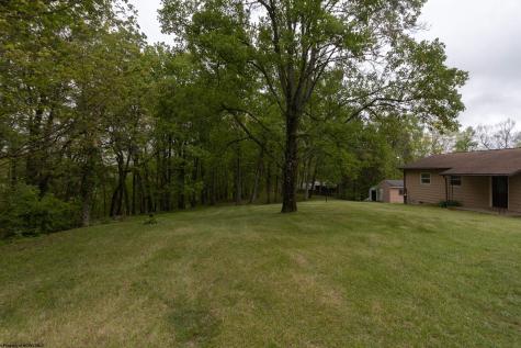 150 Turkey Foot Hill Drive Clarksburg WV 26301
