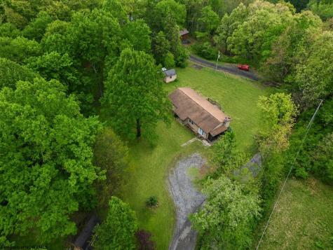 150 Turkey Foot Hill Drive Clarksburg WV 26301