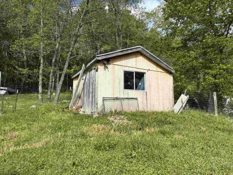 37 Trenton Street Farmington WV 26571